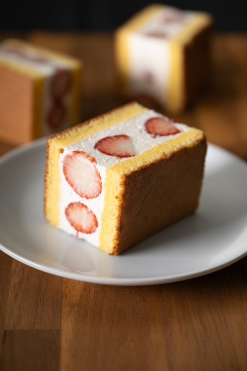 生シフォンサンド あまおう苺【1日500個 限定】