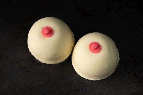 おっぱいケーキ