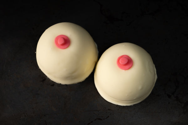 おっぱいケーキ