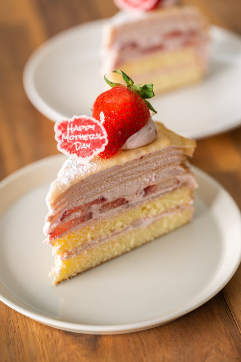 苺のミルクレープ